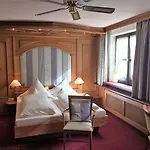 Augsburger Hof 4*