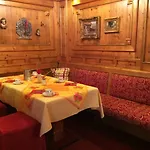Augsburger Hof 4* اوغسبورغ