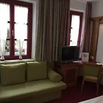 Augsburger Hof فندق 4*