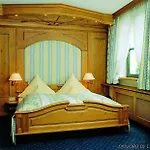 Augsburger Hof 4*