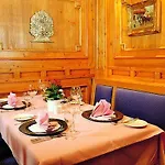 Augsburger Hof 4*
