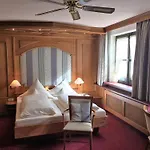 Augsburger Hof فندق