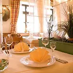 Augsburger Hof فندق