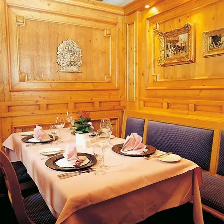 Augsburger Hof Отель