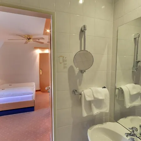 Augsburger Hof Hotel 4*