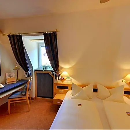 Augsburger Hof Отель Аугсбург