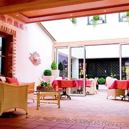Augsburger Hof Отель 4*